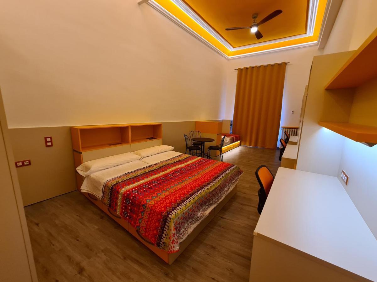 Apartaments Vicus 3 Con Vistas A La Plaza Mayor De Vic Εξωτερικό φωτογραφία
