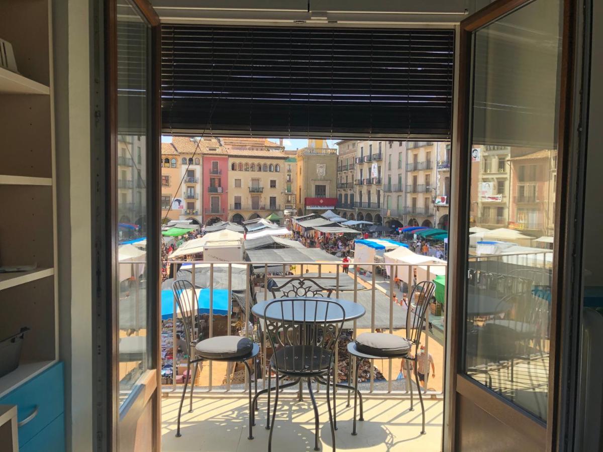 Apartaments Vicus 3 Con Vistas A La Plaza Mayor De Vic Εξωτερικό φωτογραφία