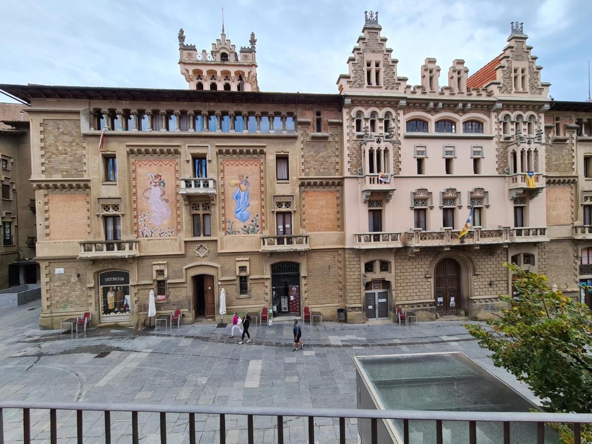 Apartaments Vicus 3 Con Vistas A La Plaza Mayor De Vic Εξωτερικό φωτογραφία