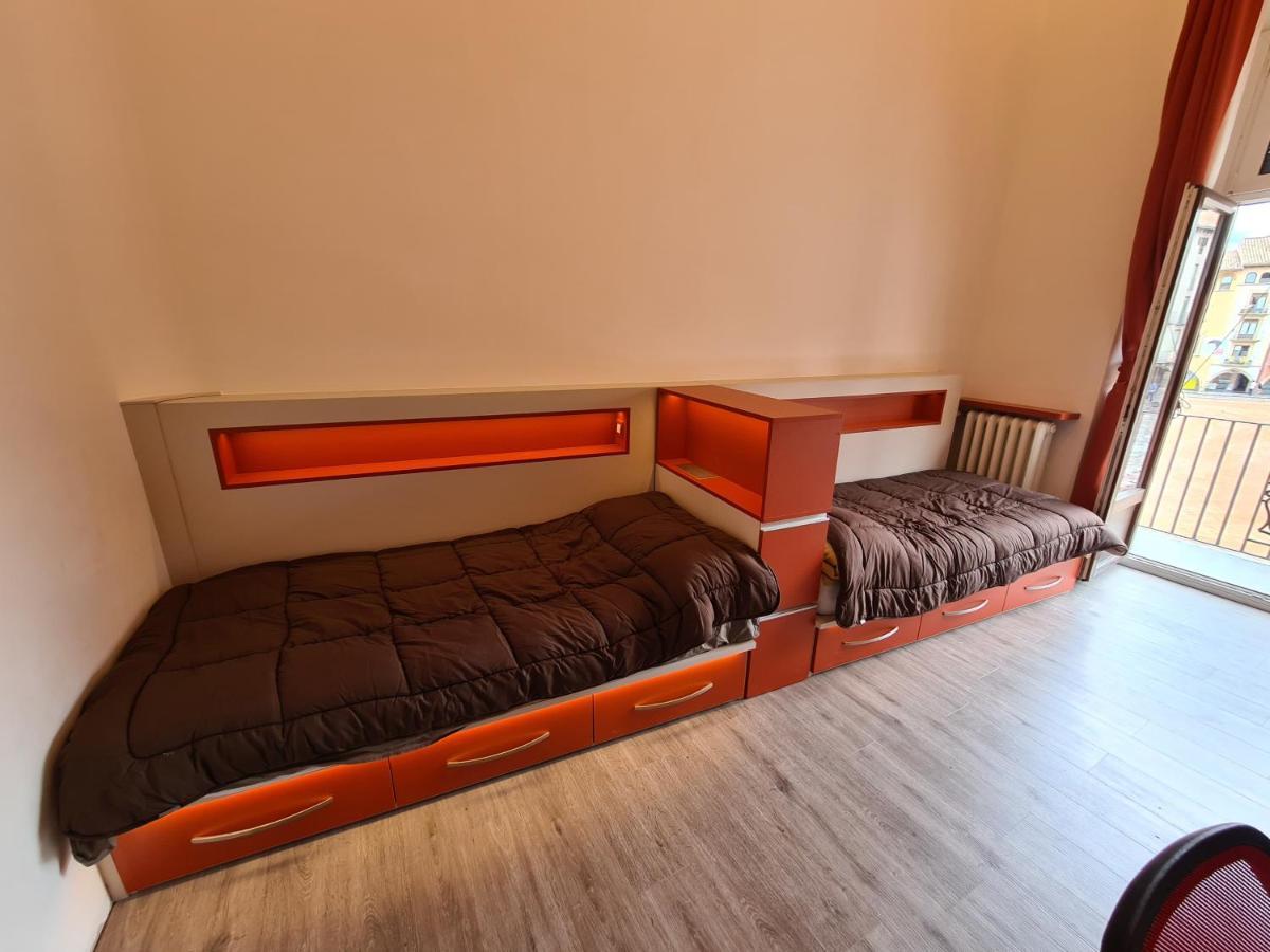 Apartaments Vicus 3 Con Vistas A La Plaza Mayor De Vic Εξωτερικό φωτογραφία